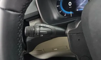 Volvo XC40 2023, 23684 км, за 23987.51 USD - фото 30