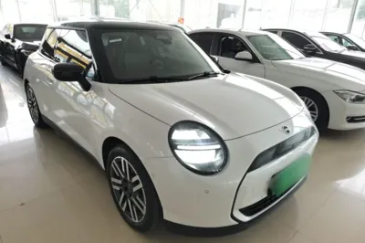 MINI Electric MINI COOPER 2025, 8800 км, за 22160 USD