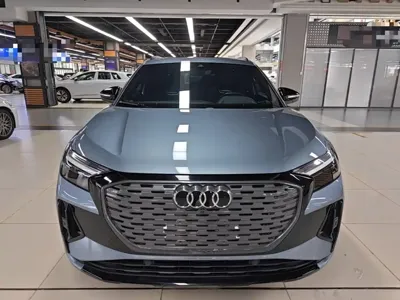 Audi Q4 e-tron 2024, 46300 км, за 18981.39 USD