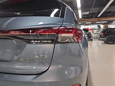 Audi Q4 e-tron 2024, 46300 км, за 19035.13 USD - фото 8