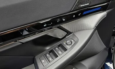 BMW 5-Series 2024, 3901 км, за 42703.72 USD - фото 28