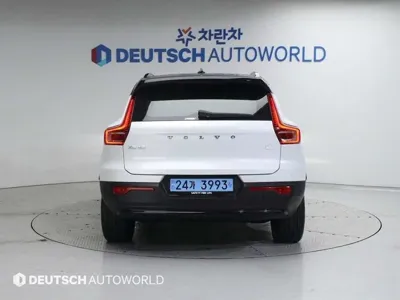 Volvo XC40 2024, 10155 км, за 24377.55 USD