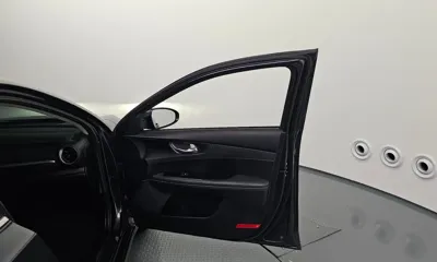 Kia K3 2019, 136603 км, за 7605.8 USD - фото 24