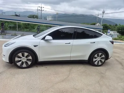 Tesla Model Y 2022, 40585 км, за 42124.41 USD