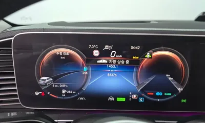 Mercedes-Benz GLE-Class 2022, 88376 км, за 40303.93 USD - фото 8