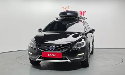 Volvo V60 2016, 71135 км, за 9981.5 USD