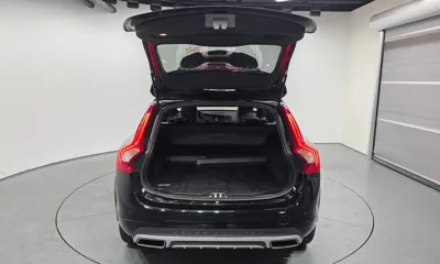 Volvo V60 2016, 71135 км, за 9981.5 USD - фото 20