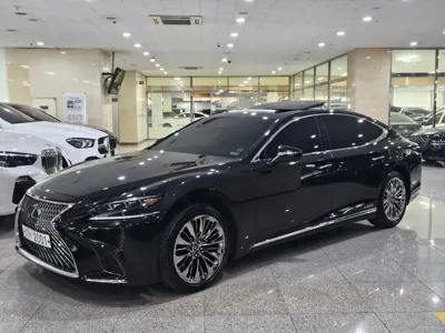 Lexus LS · 2018 год