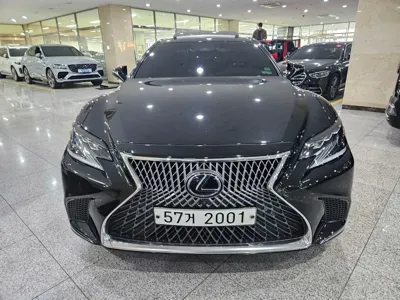 Lexus LS 2018, 99498 км, за 31846.83 USD