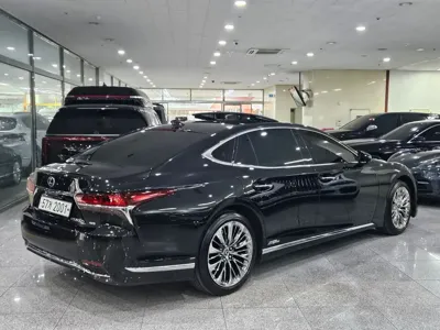 Lexus LS 2018, 99498 км, за 31846.83 USD