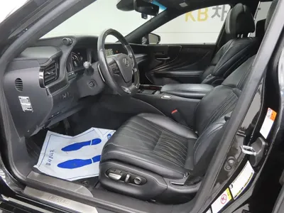 Lexus LS 2018, 99498 км, за 31846.83 USD