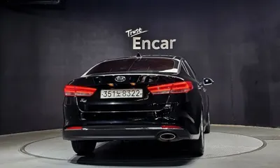 Kia K5 2016, 56202 км, за 7152.31 USD