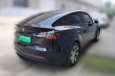 Tesla Model Y 2022, 111800 км, за 25406 USD