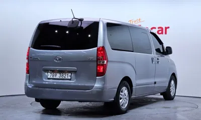 Hyundai Starex 2017, 147035 км, за 7333.99 USD