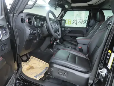 Jeep Gladiator 2025, 10799 км, за 48755.1 USD