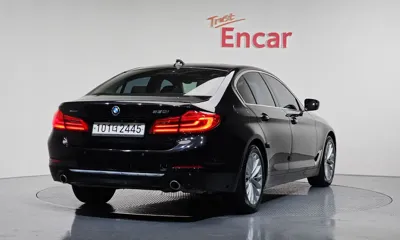 BMW 5-Series 2019, 68213 км, за 17866.52 USD