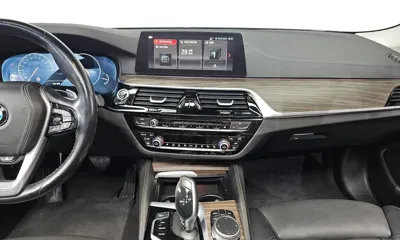 BMW 5-Series 2019, 68213 км, за 17866.52 USD - фото 14