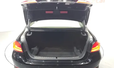 BMW 5-Series 2019, 68213 км, за 17866.52 USD - фото 20