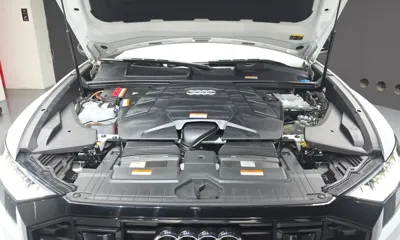 Audi Q8 2023, 73831 км, за 43563.18 USD - фото 6