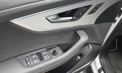 Audi Q8 2023, 73831 км, за 43563.18 USD - фото 20