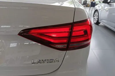 Volkswagen Lavida 2019, 95399 км, за 8972 USD - фото 9