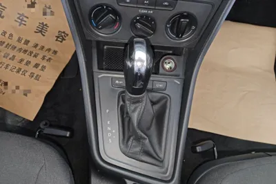 Volkswagen Lavida 2019, 95399 км, за 8972 USD - фото 16