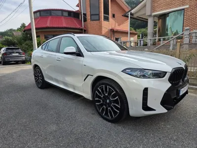 BMW X6 2025, 11500 км, за 60483.91 USD - фото 7