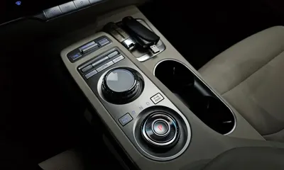 Genesis GV70 2021, 37353 км, за 21237.8 USD - фото 9