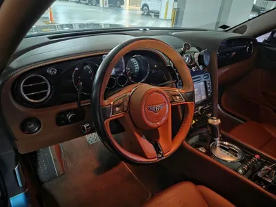 Bentley Flying Spur · 2011 год