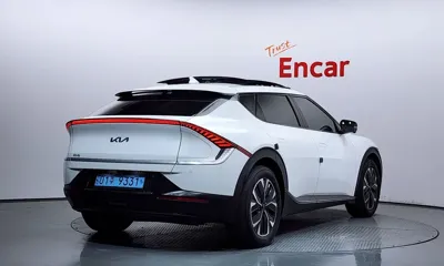 Kia EV6 2023, 36010 км, за 24655.24 USD