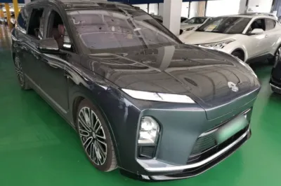 Nio ES8 2026, 13200 км, за 44759 USD