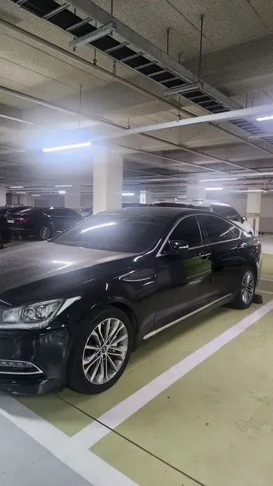 Hyundai Genesis 2015, 103000 км, за 7166.13 USD