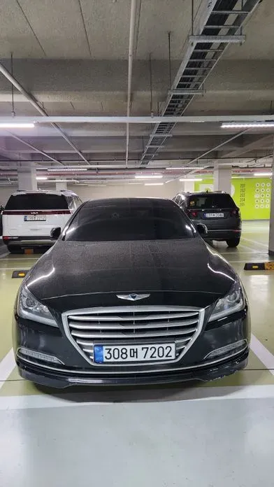Hyundai Genesis 2015, 103000 км, за 7166.13 USD
