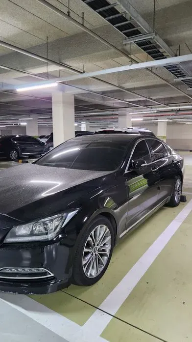 Hyundai Genesis 2015, 103000 км, за 7166.13 USD