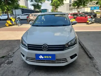 Volkswagen Jetta 2014, 93400 км, за 1912.85 USD
