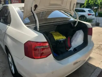 Volkswagen Jetta 2014, 93400 км, за 1912.85 USD