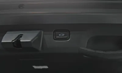 Hyundai Kona 2025, 7839 км, за 18434.09 USD - фото 20