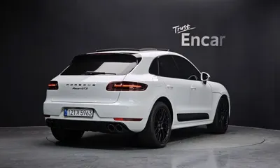 Porsche Macan 2018, 71501 км, за 26752.56 USD