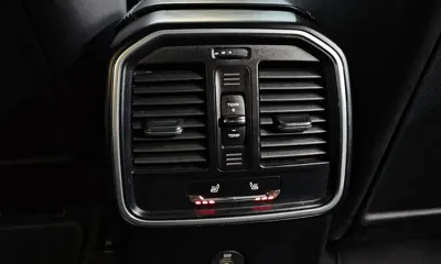 Porsche Macan 2018, 71501 км, за 26752.56 USD - фото 18