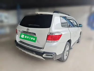 Toyota Highlander 2014, 136800 км, за 7647.08 USD