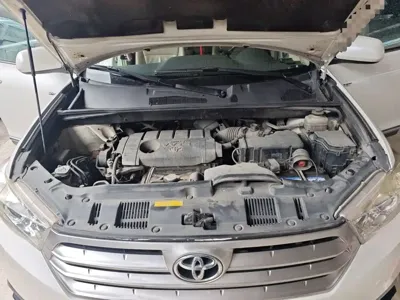 Toyota Highlander 2014, 136800 км, за 7647.08 USD - фото 17