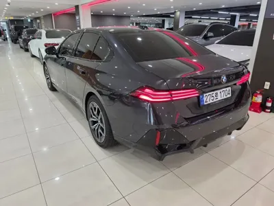 BMW 5-Series 2025, 11797 км, за 46884.14 USD