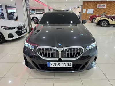 BMW 5-Series 2025, 11797 км, за 46884.14 USD
