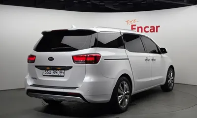 Kia Canival 2016, 84900 км, за 8008.4 USD