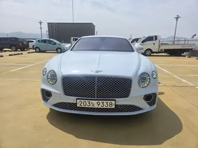 Bentley Continental 2022, 22500 км, за 132182.48 USD