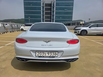 Bentley Continental 2022, 22500 км, за 132182.48 USD