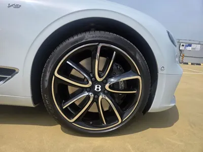 Bentley Continental 2022, 22500 км, за 132182.48 USD