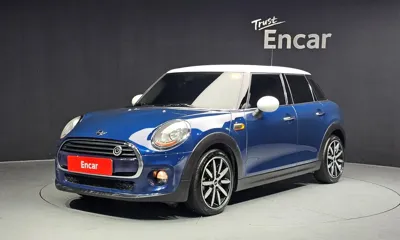 MINI Cooper · 2017 год