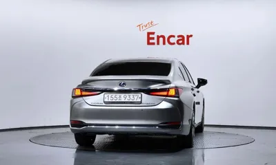 Lexus ES 2022, 87393 км, за 29019.06 USD