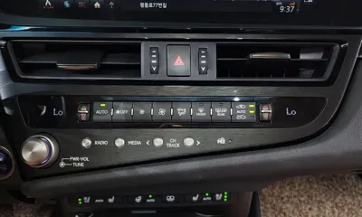 Lexus ES 2022, 87393 км, за 29019.06 USD - фото 33
